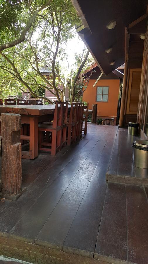 Ruean Mai Chai Khlong Amphawa Bagian luar foto