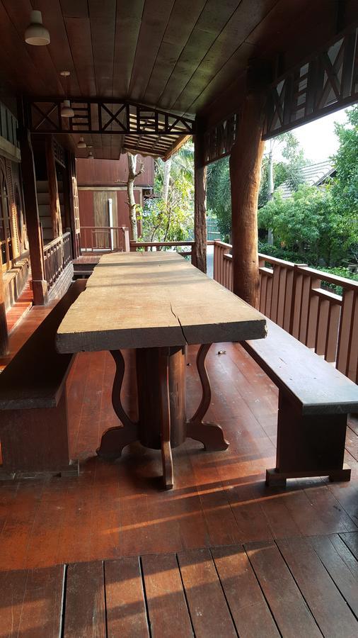 Ruean Mai Chai Khlong Amphawa Bagian luar foto