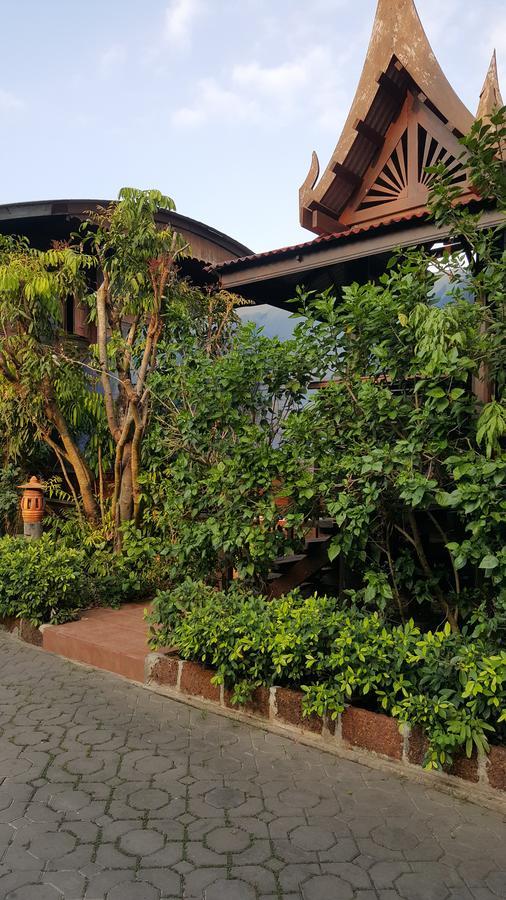 Ruean Mai Chai Khlong Amphawa Bagian luar foto