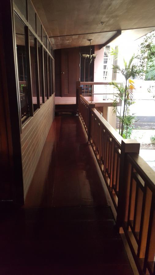Ruean Mai Chai Khlong Amphawa Bagian luar foto