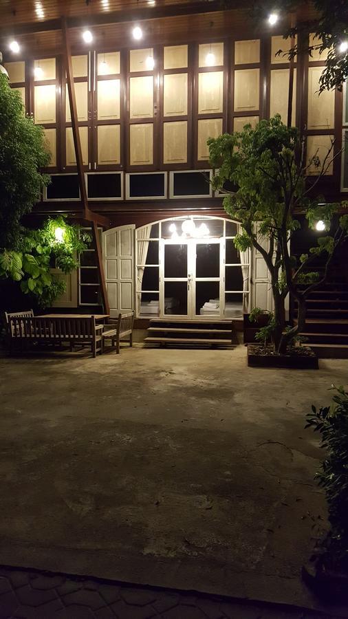 Ruean Mai Chai Khlong Amphawa Bagian luar foto