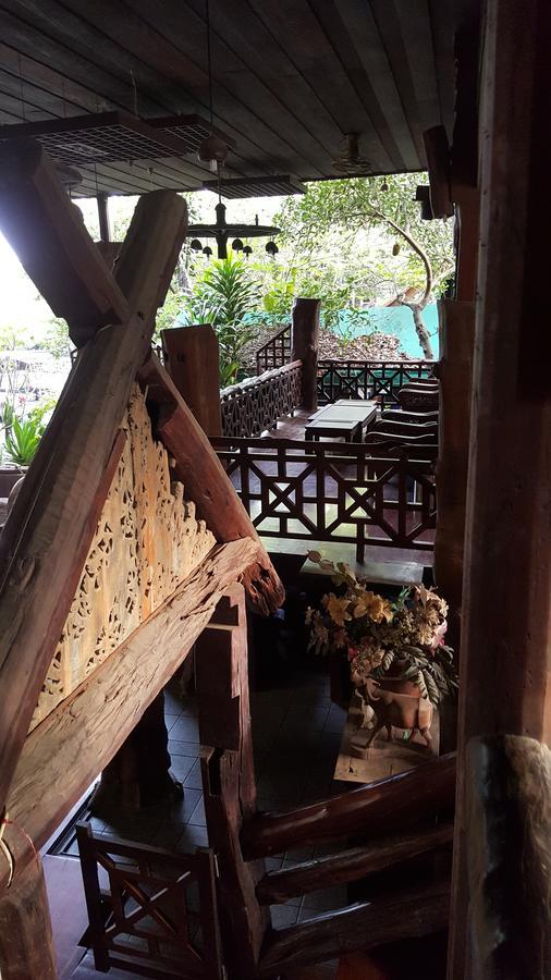 Ruean Mai Chai Khlong Amphawa Bagian luar foto