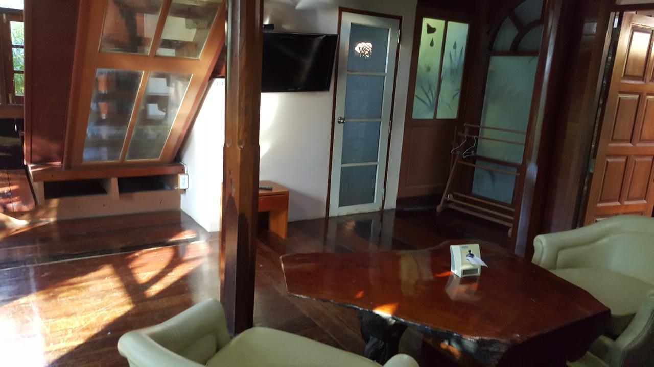 Ruean Mai Chai Khlong Amphawa Bagian luar foto