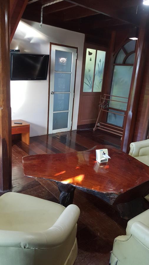 Ruean Mai Chai Khlong Amphawa Bagian luar foto